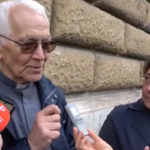 Papa, il cappellano di Regina Coeli: “Volto provato ma gesto di speranza”
