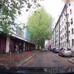 Milano, sorpreso a spacciare shaboo dai carabinieri: le immagini dell’arresto