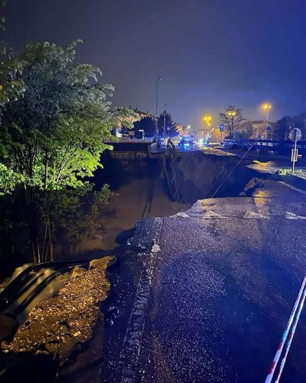 Maltempo, padre e figlio morti in un torrente a Vicenza. Aperta inchiesta su crollo ponte