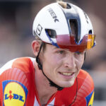 Amstel Gold Race 2025, Skjelmose vince in volata su Pogacar e Evenepoel