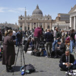 Papa Francesco morto oggi: gli speciali Rai e lo stop alla pubblicità