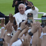Ascolti Tv 21 aprile, in prima serata share 42.5% programmi su Papa Francesco