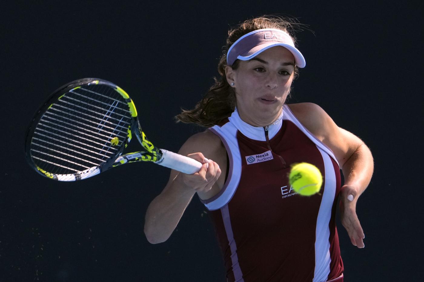 Wta Madrid 2025, impresa di Lucia Bronzetti: batte ex n°1 al mondo Naomi Osaka