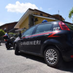 Pavia, ucciso a coltellate in casa a Vigevano: arrestato 25enne