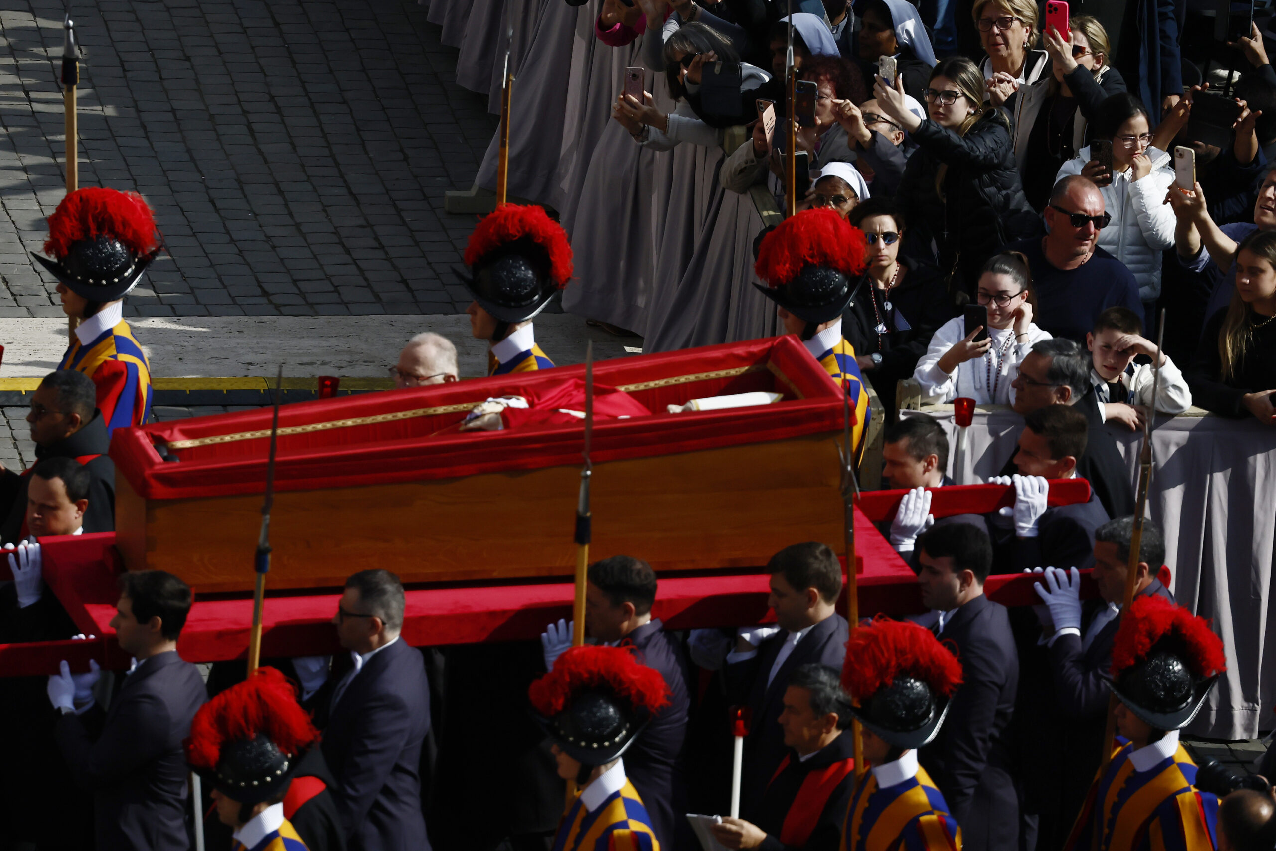 Papa Francesco, la traslazione della salma in 10 foto Papa Francesco, la traslazione della salma in 10 foto