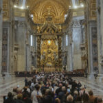 Papa Francesco, già 90mila fedeli hanno reso omaggio al pontefice