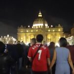 Papa Francesco, l’omaggio dei fedeli a San Pietro: la Basilica aperta oltre la mezzanotte