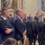 Papa Francesco, delegazione Lazio rende omaggio a salma Pontefice