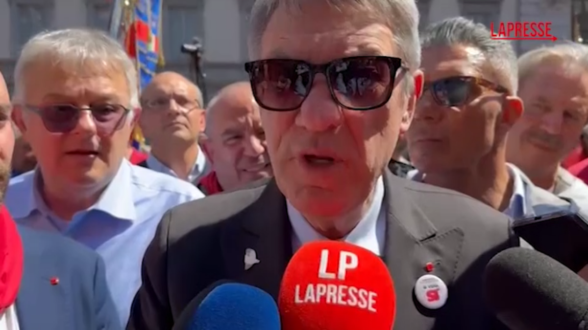 VIDEO 25 aprile, Landini: “Parole Mattarella rappresentano tutti” VIDEO 25 aprile, Landini: “Parole Mattarella rappresentano tutti”