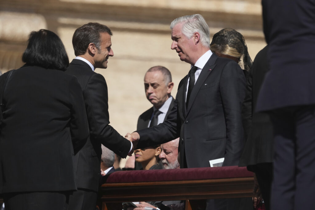 Galleria foto 'Funerali Papa Francesco, i leader mondiali a San Pietro: le foto' - foto 2