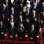 Il presidente della Repubblica Sergio Mattarella con le maggiori cariche dello Stato in occasione del Funerale di Papa Francesco