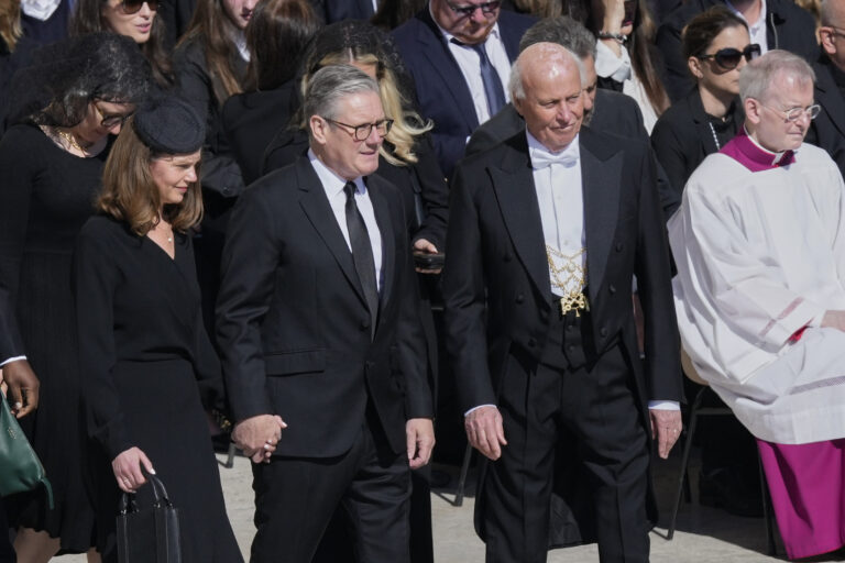 Il primo ministro britannico Keir Starmer ai funerali di Papa Francesco