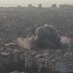 Libano, aerei israeliani bombardano il sud di Beirut