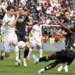 Serie A, Venezia-Milan 0-2, Pulisic e Gimenez gelano il Penzo