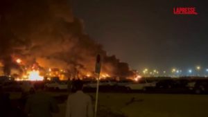 Iran, esplosione nel porto di Shahid Rajaei: sale a 18 il bilancio delle vittime