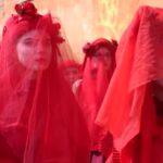 Extinction Rebellion, ‘sfilata ribelle’ per le strade di Roma