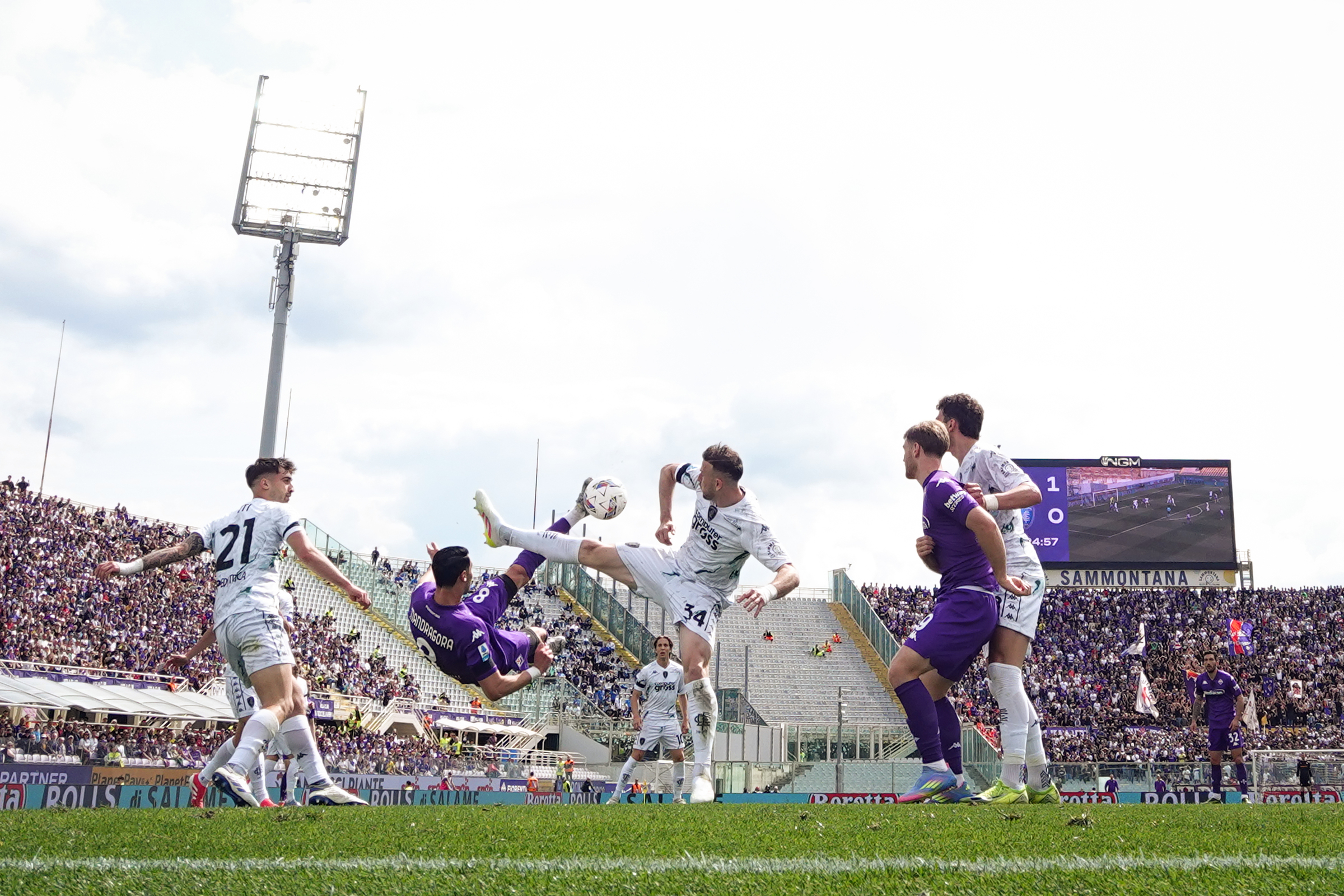 Fiorentina-Empoli 2-1, decide il gol capolavoro di Mandragora