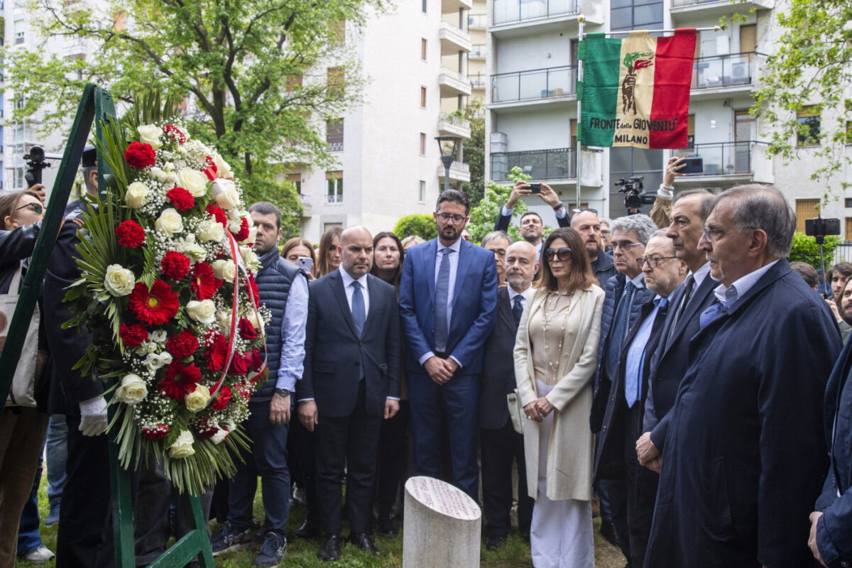 Milano, 50 anni dalla morte di Sergio Ramelli. Santanchè: “Sbagliato commemorarlo con saluti romani” Milano, 50 anni dalla morte di Sergio Ramelli. Santanchè: “Sbagliato commemorarlo con saluti romani”