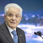 Mattarella lancia l’allarme sui salari bassi: “Le famiglie non reggono il costo della vita”