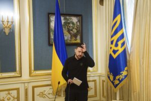 Ucraina - Il Presidente Volodymyr Zelensky in conferenza stampa a Kiev