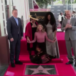 Ellen Pompeo, stella sulla Walk of Fame per la protagonista di Grey’s Anatomy