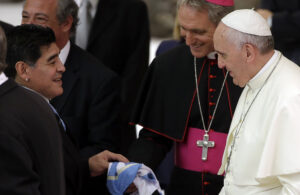 Papa Francesco Maradona