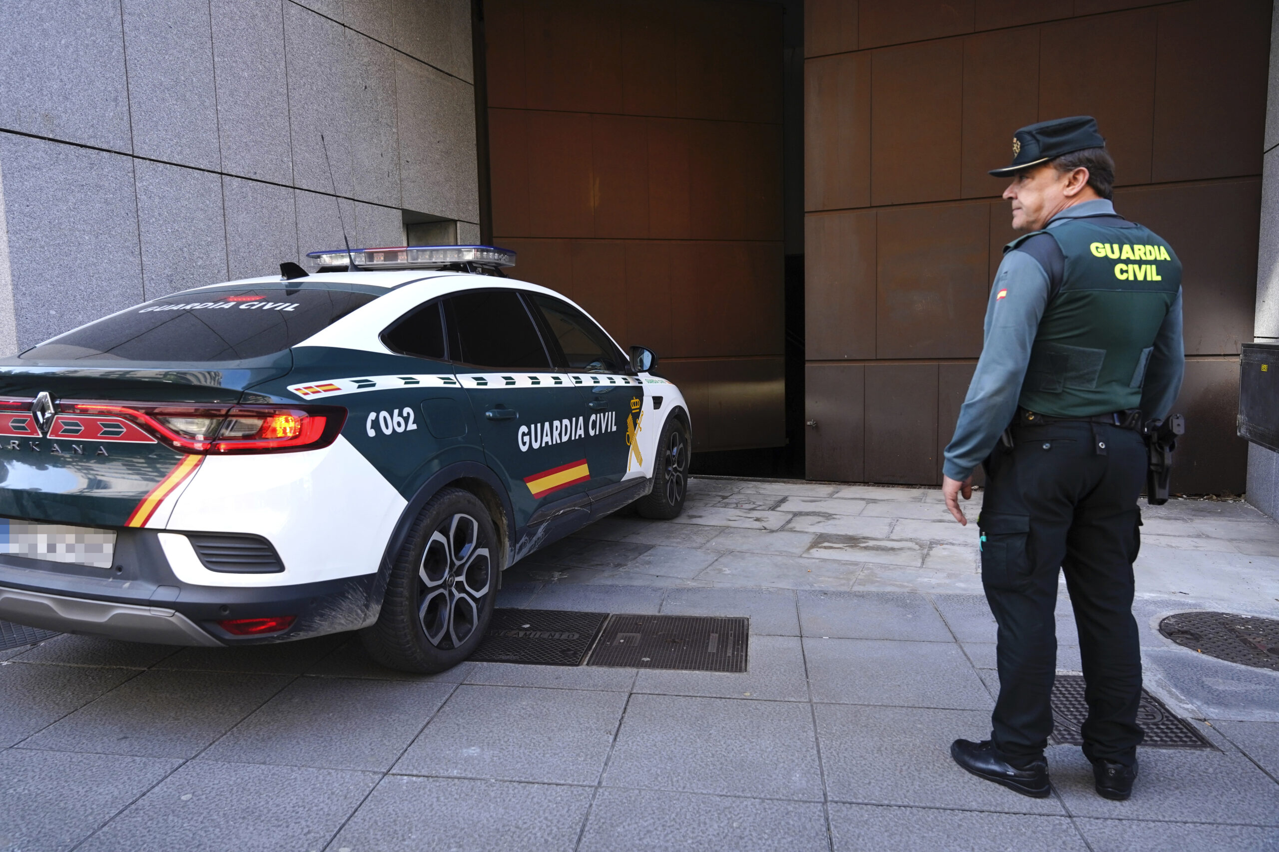 Spagna, durante blackout scoperta casa dell’orrore: figli rinchiusi in mezzo ai rifiuti dal 2021