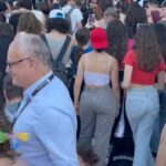 Primo Maggio 2025, il sindaco Gualtieri assiste al Concertone tra il pubblico in piazza