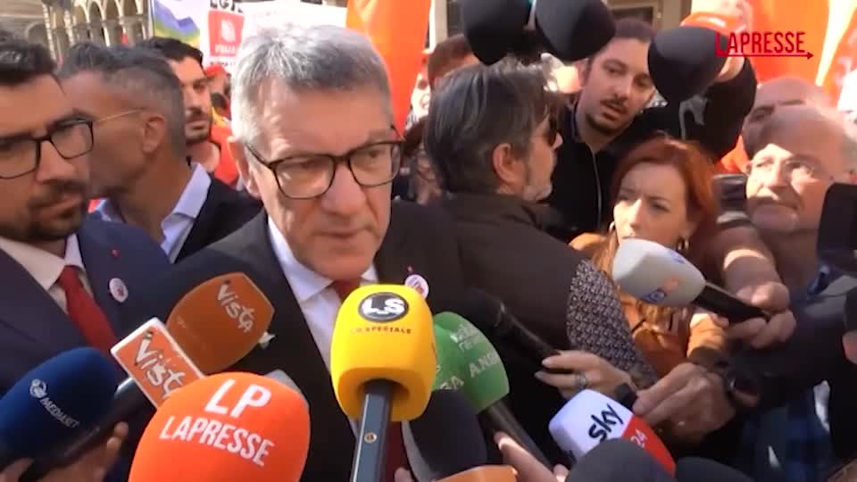 Ucraina, Landini: “Trump più interessato alle terre rare che alla pace” Ucraina, Landini: “Trump più interessato alle terre rare che alla pace”