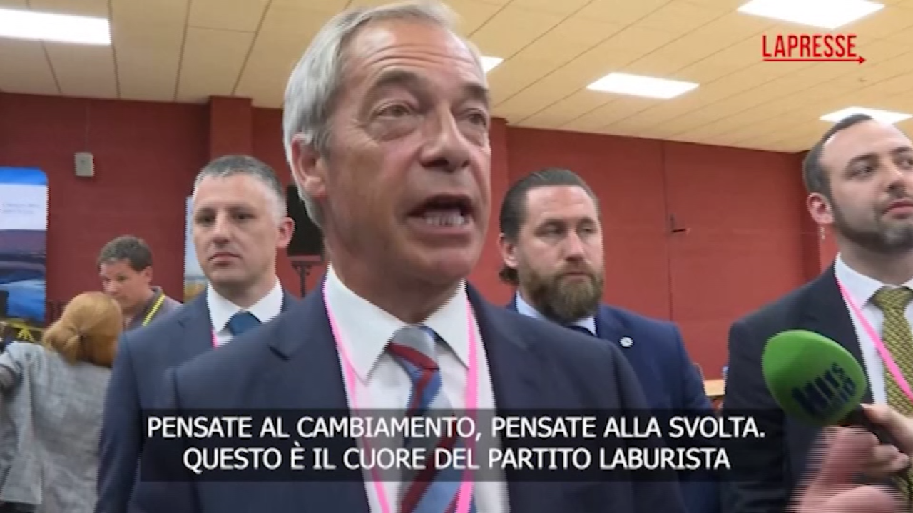 Regno Unito, Farage esulta dopo la vittoria elettorale Regno Unito, Farage esulta dopo la vittoria elettorale