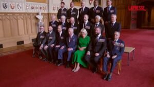 Giorno della Vittoria, Re Carlo premia i veterani