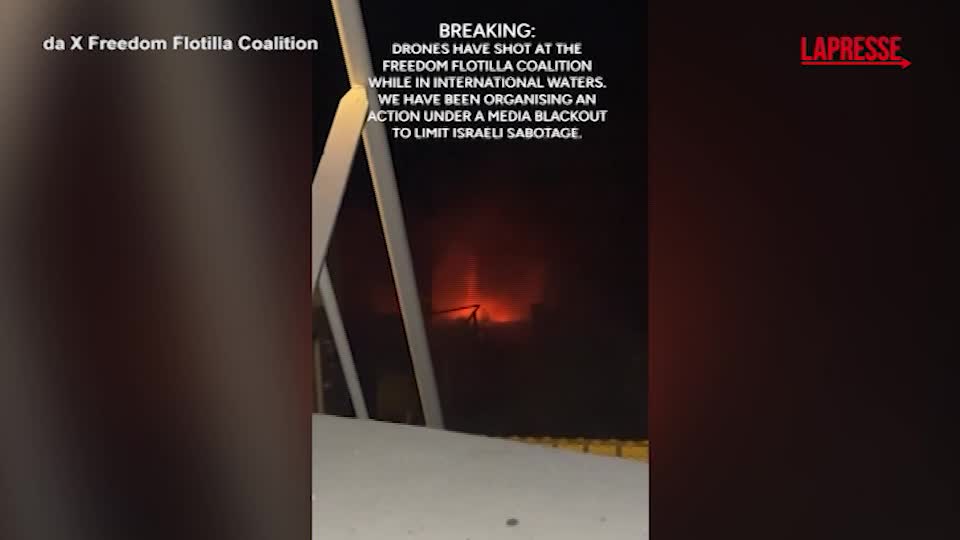 Malta, nave umanitaria per Gaza colpita da drone accusa Israele Malta, nave umanitaria per Gaza colpita da drone accusa Israele