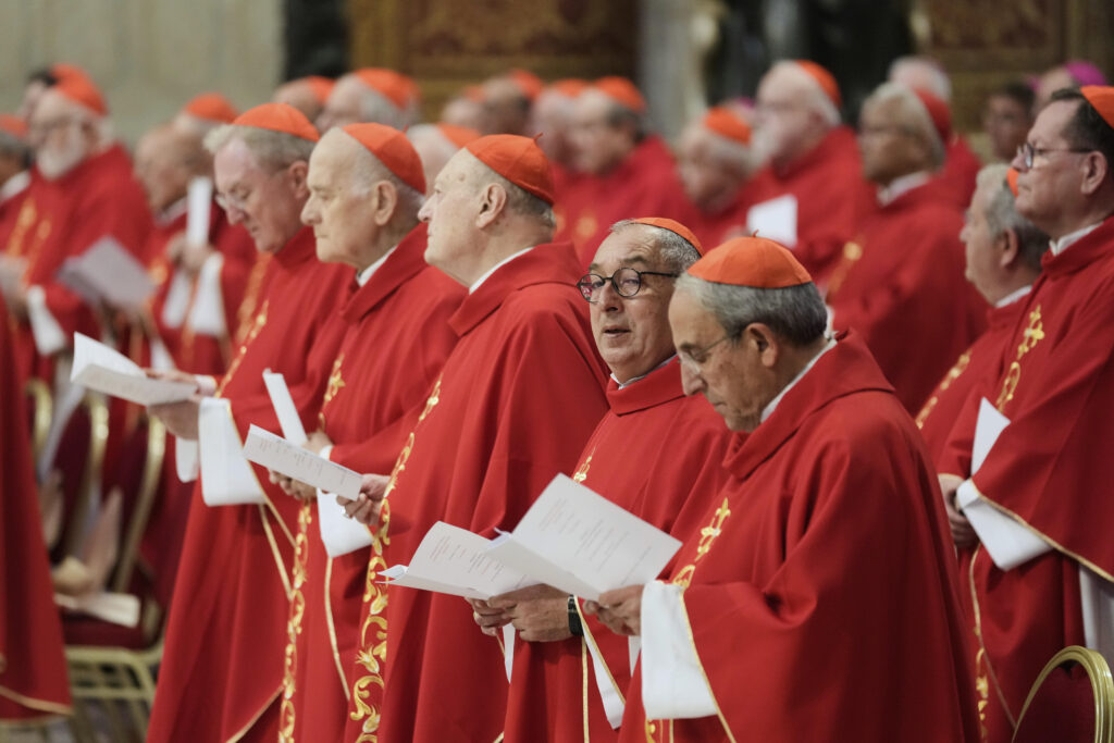 Conclave 2025, installato il comignolo sulla Cappella Sistina. Nessun malore per Parolin Conclave 2025, installato il comignolo sulla Cappella Sistina. Nessun malore per Parolin