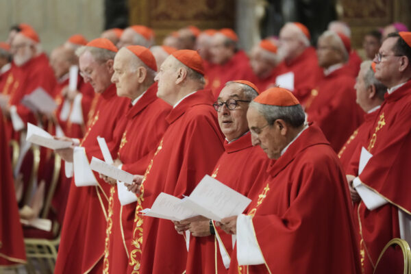 CONCLAVE CARDINALI
