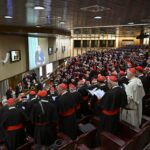 Conclave, terminata l’ottava riunione dei cardinali. Nessun malore per Parolin