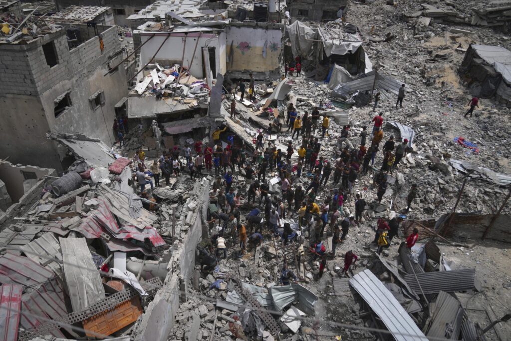Gaza, Trump: “Nella Striscia ci sono meno di 24 ostaggi ancora vivi” Gaza, Trump: “Nella Striscia ci sono meno di 24 ostaggi ancora vivi”