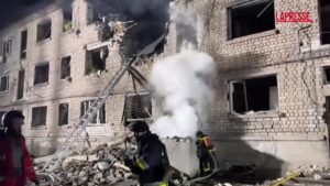 Ucraina, droni russi su Zaporizhzhia: una vittima e decine di feriti
