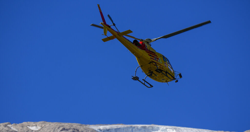 Chieti, recuperate dopo 50 ore le salme dei vigili del fuoco Chieti, recuperate dopo 50 ore le salme dei vigili del fuoco