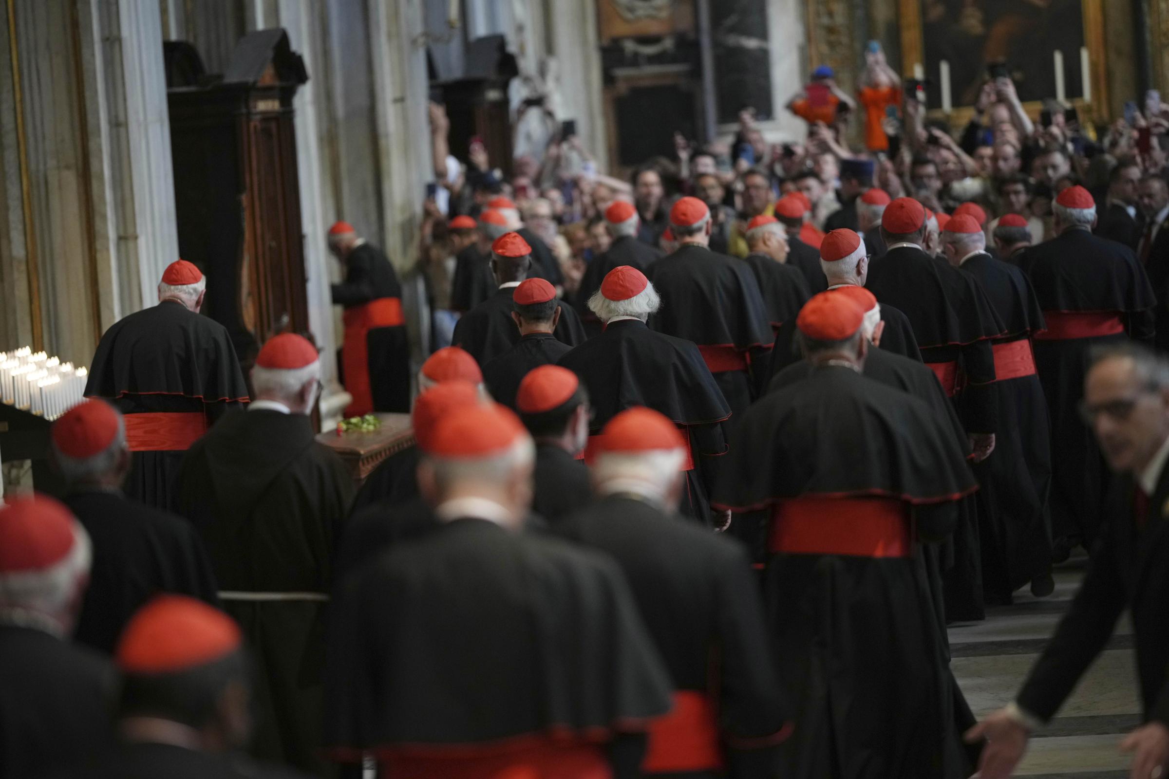 Conclave 2025, lunedì 5 maggio doppia congregazione per i cardinali