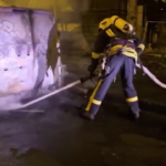 Ucraina, attacchi russi su Kharkiv: edifici in fiamme e auto distrutte