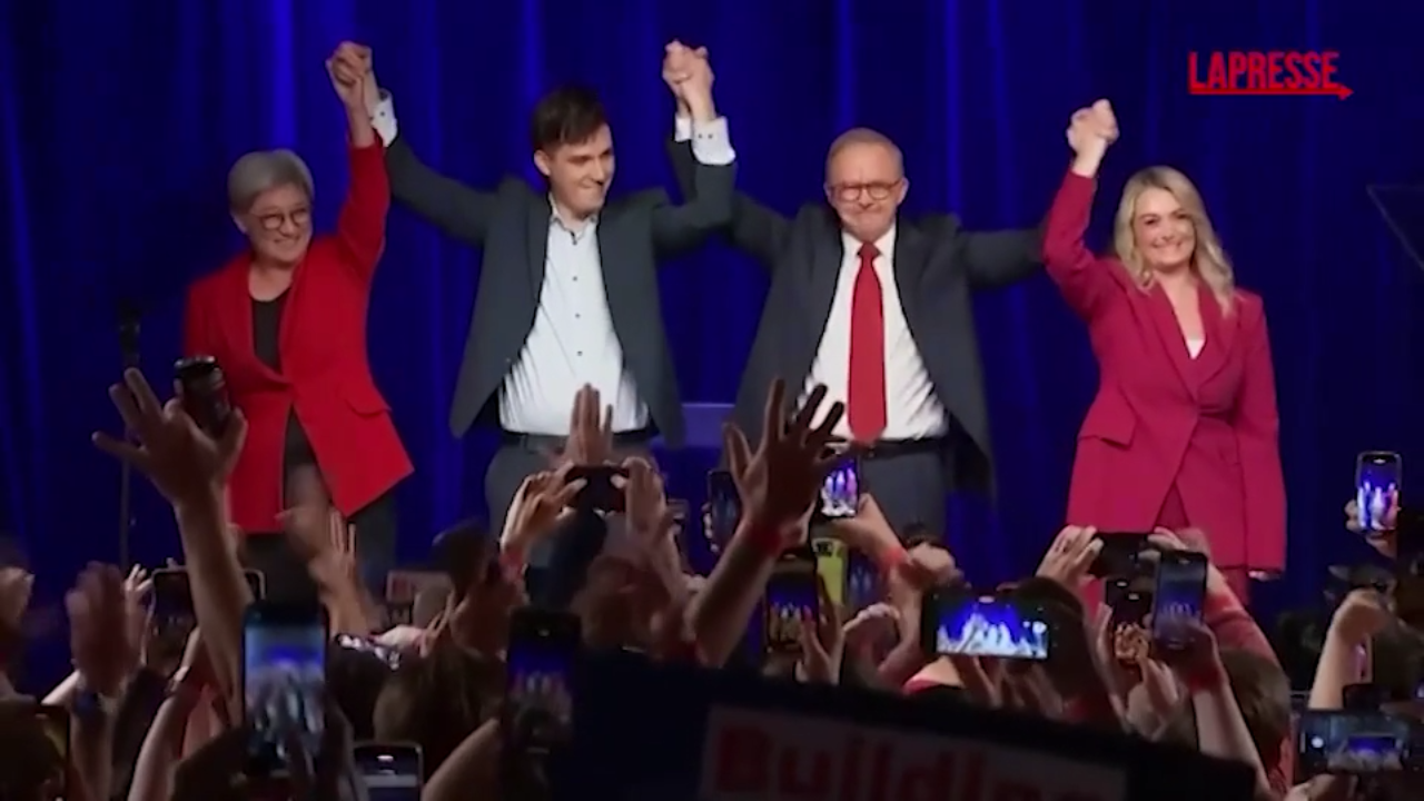 Australia, Albanese celebra la vittoria: “Al lavoro per il futuro del Paese” Australia, Albanese celebra la vittoria: “Al lavoro per il futuro del Paese”
