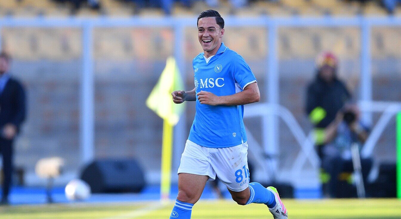 Serie A, Lecce Napoli 0 1: i partenopei allungano aspettando l’Inter Serie A, Lecce Napoli 0 1: i partenopei allungano aspettando l’Inter