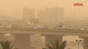 Iraq, tempesta di sabbia su Baghdad