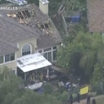 California, aereo si schianta tra le case: un morto