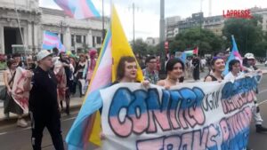 Milano, prima edizione del Trans Pride in giorno anniversario legge 164
