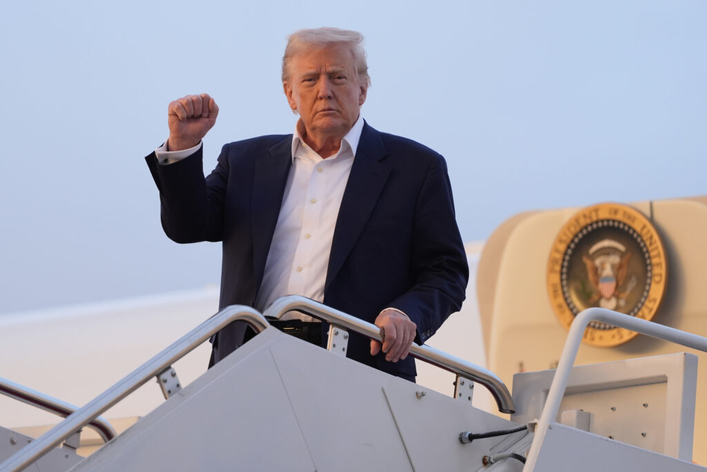 Usa, Amministrazione Trump offre mille dollari a migranti che si ‘auto deportano’ Usa, Amministrazione Trump offre mille dollari a migranti che si ‘auto deportano’