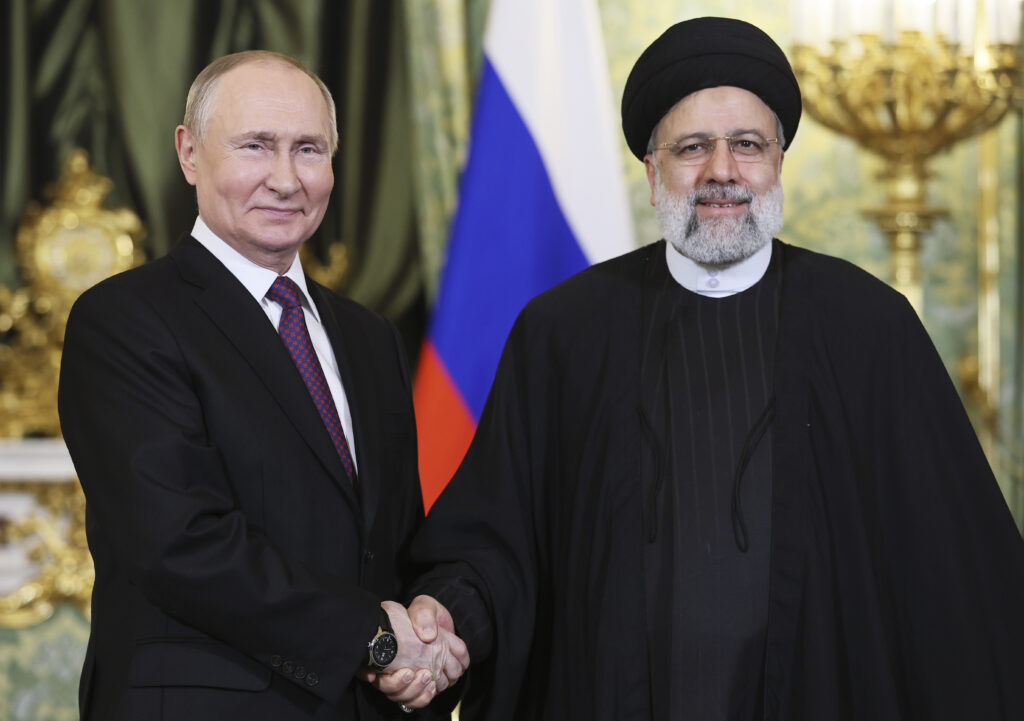 Nucleare Iran, Putin: “Faciliteremo dialogo per accordo equo” Nucleare Iran, Putin: “Faciliteremo dialogo per accordo equo”