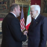 Mattarella riceve al Quirinale i nuovi ambasciatori, anche l’americano Fertitta