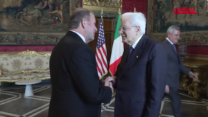 Mattarella riceve al Quirinale i nuovi ambasciatori, anche l’americano Fertitta