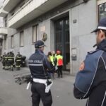 Milano, operaio cade da impalcatura e muore: sul posto polizia e vigili del fuoco